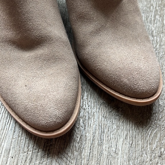 Vionic Anne Bootie - Picture 9 of 13